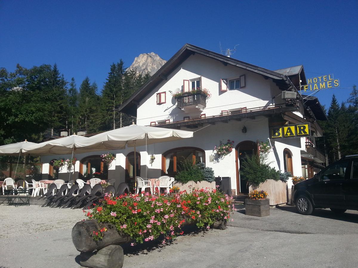 Hotel Fiames Cortina dʼAmpezzo Kültér fotó