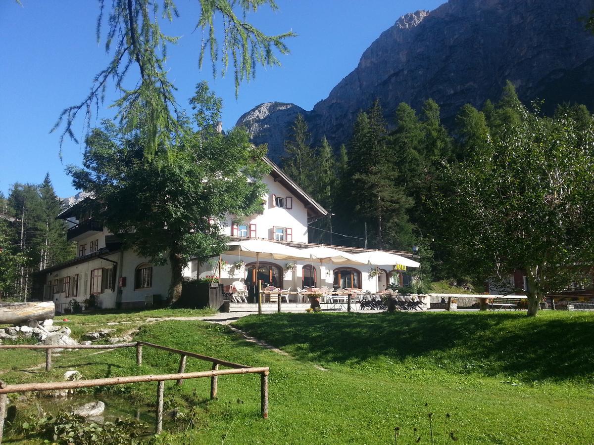 Hotel Fiames Cortina dʼAmpezzo Kültér fotó