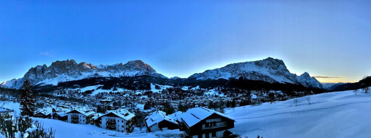 Hotel Fiames Cortina dʼAmpezzo Kültér fotó